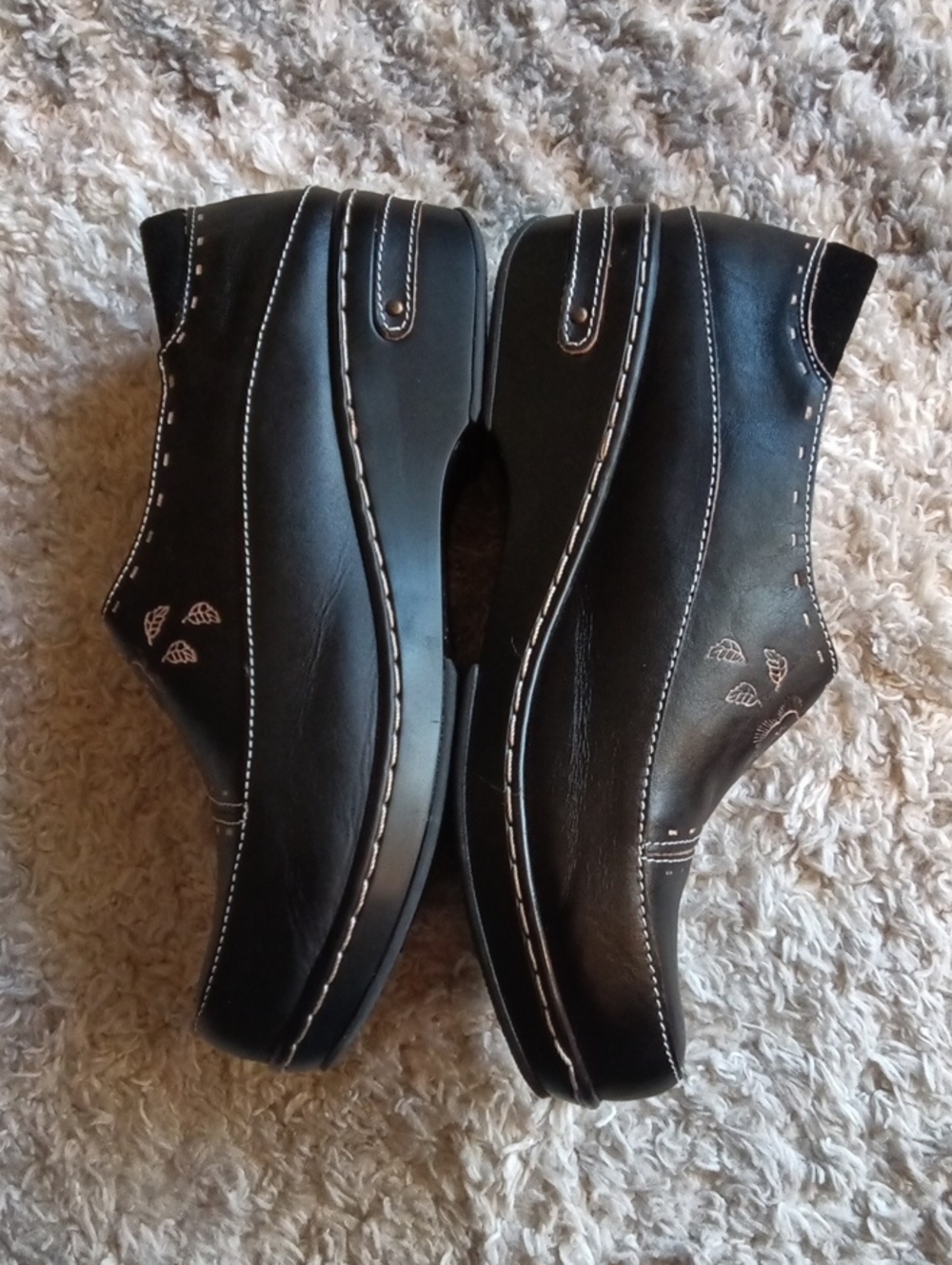 L'Artiste Spring Step Black Slip-On Floral Stitch Comfort Loafers - Picture 3 of 13